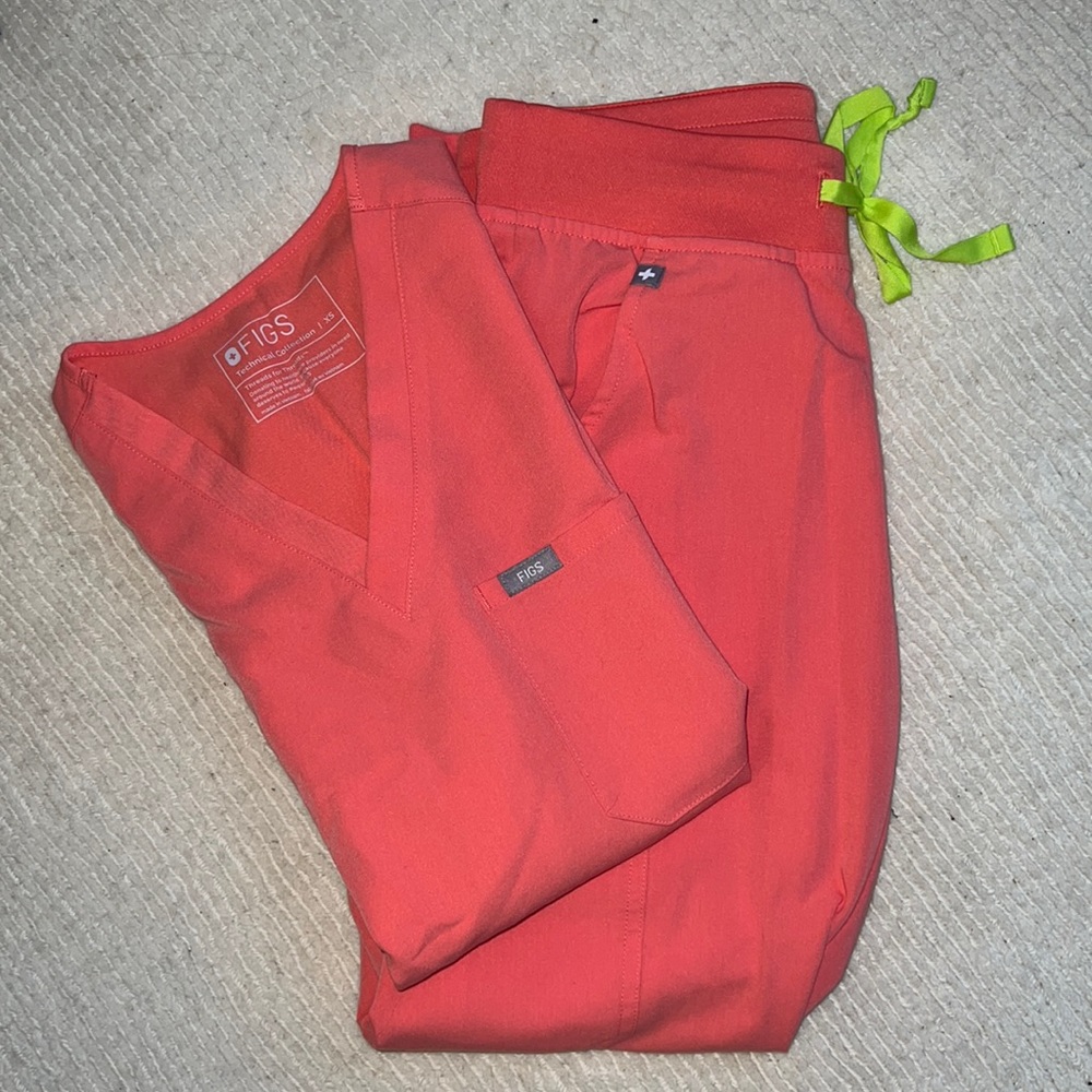 Hot Coral Figs Scrub Set